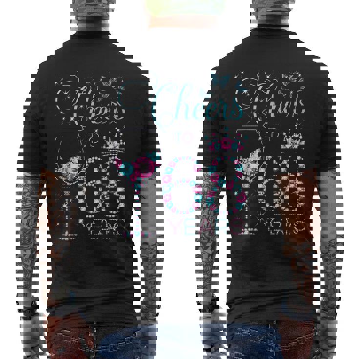 68歳の68歳の誕生日パーティーに乾杯 68歳の誕生日おめでとう メンズTシャツ バックプリント