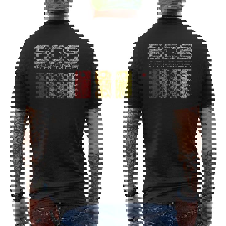 808 レトロスタイルのリズムコンポーザー 電子ドラムマシン Tr メンズTシャツ バックプリント