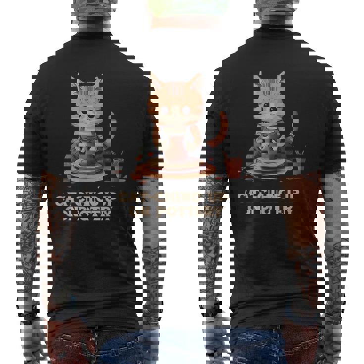 Cat-Ching Up On Pottery 面白い猫好きデザイン メンズTシャツ バックプリント