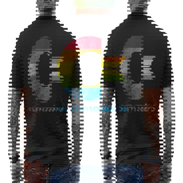 Commodore C64 大文字レインボーカラーストライプ効果 メンズTシャツ バックプリント