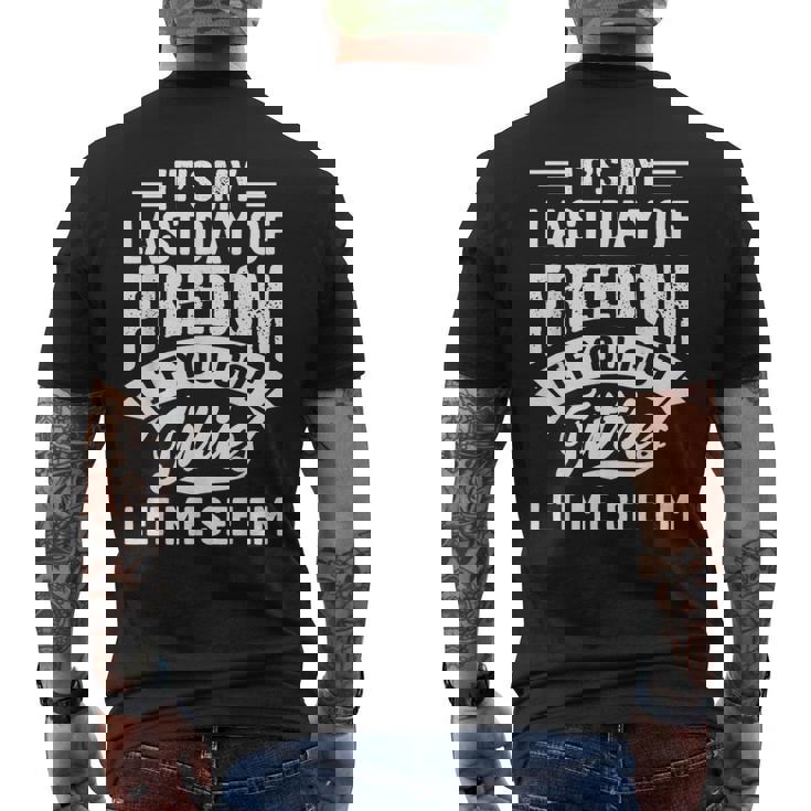 Got Titties バチェラーパーティー スタッグ グルーム ギャグ メンズ ファニー メンズTシャツ バックプリント