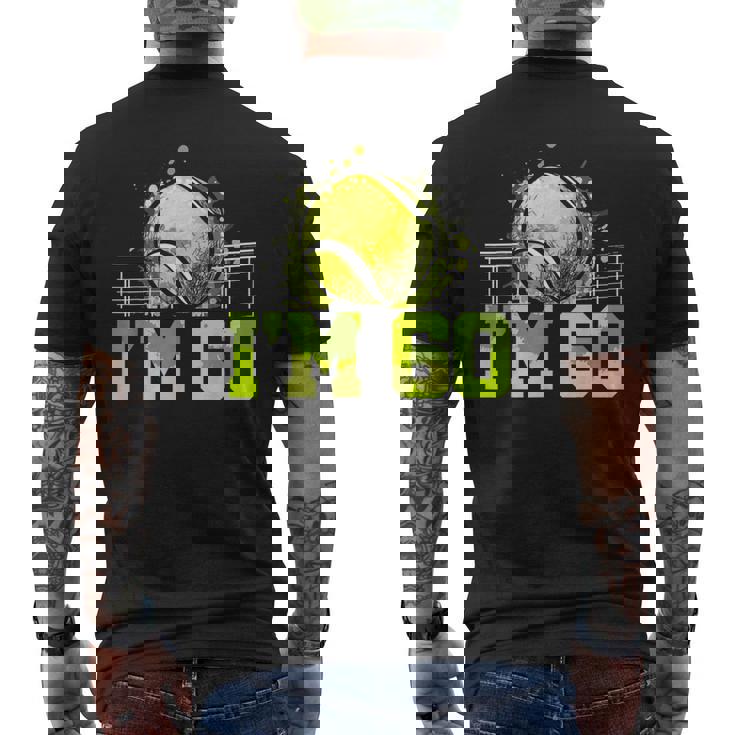 I'm 60 ラケット スポーツ テニス 選手 大人 還暦 メンズTシャツ バックプリント