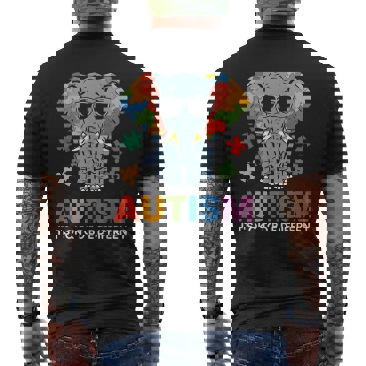 It's Ok To Be Different Awareness Elephant メンズTシャツ バックプリント