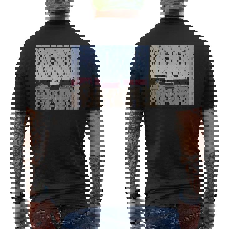 Magritteによるゴルコンダの有名な絵画。 長袖tシャツ メンズTシャツ バックプリント