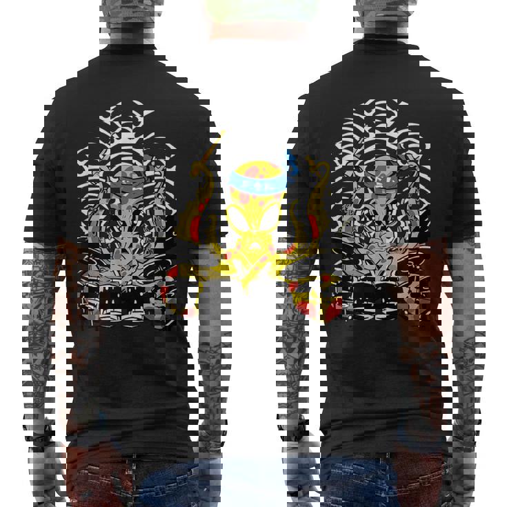 Retro Drumsticks Drummer Drums Hand メンズTシャツ バックプリント