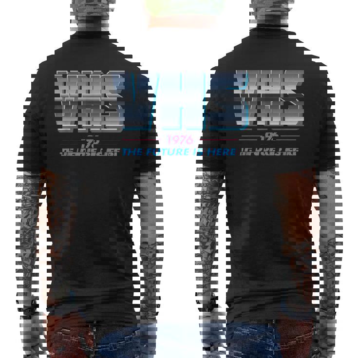 Vhs Tape The Future Is Here Retro Lover -Ideo メンズTシャツ バックプリント