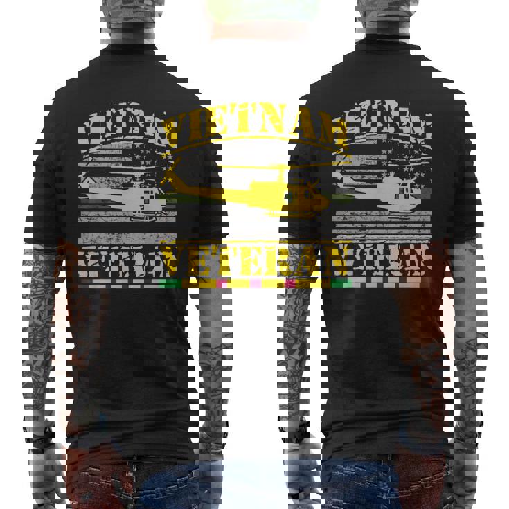 Vietnameteran Uh -1 Huey Helicopter Crew メンズTシャツ バックプリント