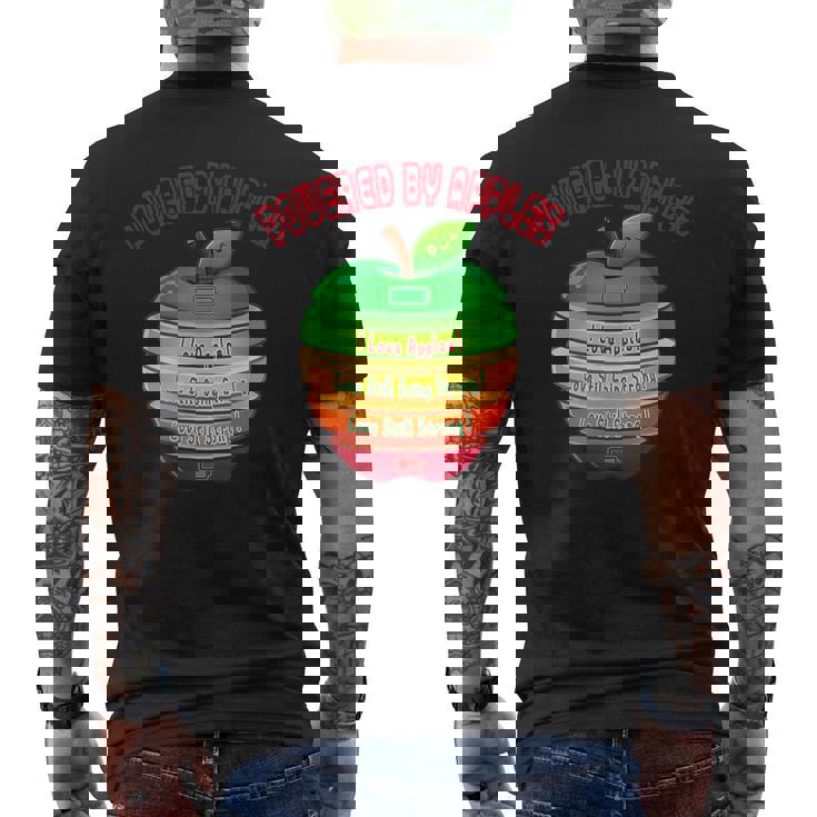 「Powered By Apples（リンゴの力）」リンゴ スライス 充電 バッテリー 残量 おもしろみ 可愛い メンズTシャツ バックプリント