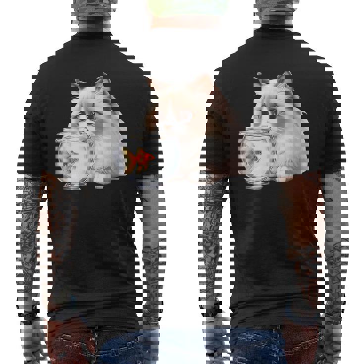 おさるのラグドール 猫と金魚 メンズTシャツ バックプリント