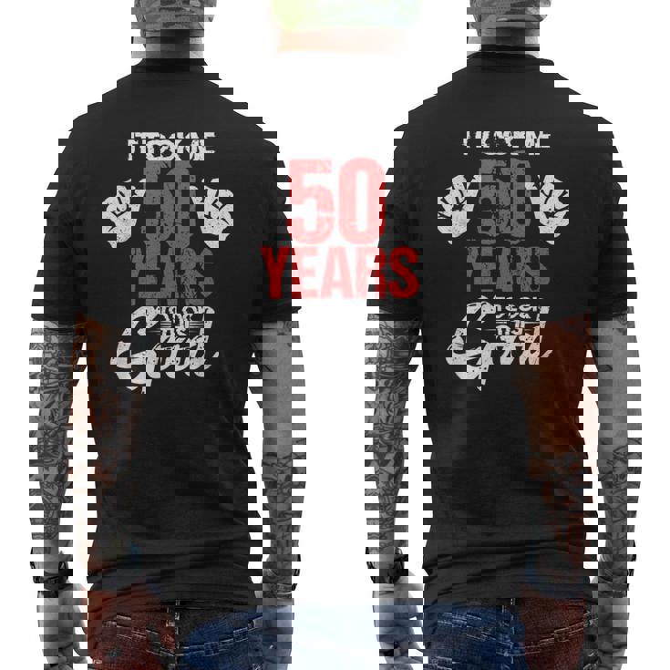 この素敵な50歳の誕生日を面白く見せるのに50年かかりました メンズTシャツ バックプリント