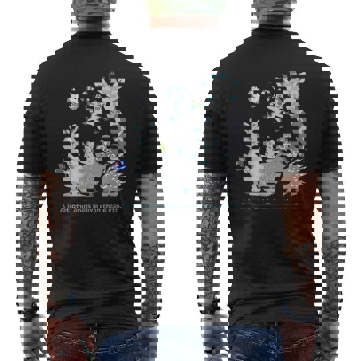 みんなの地球 アニマル キリン カンガルー カピバラ クアッカワラビー ワオキツネザル ハリネズミ メンズ レディース メンズTシャツ バックプリント