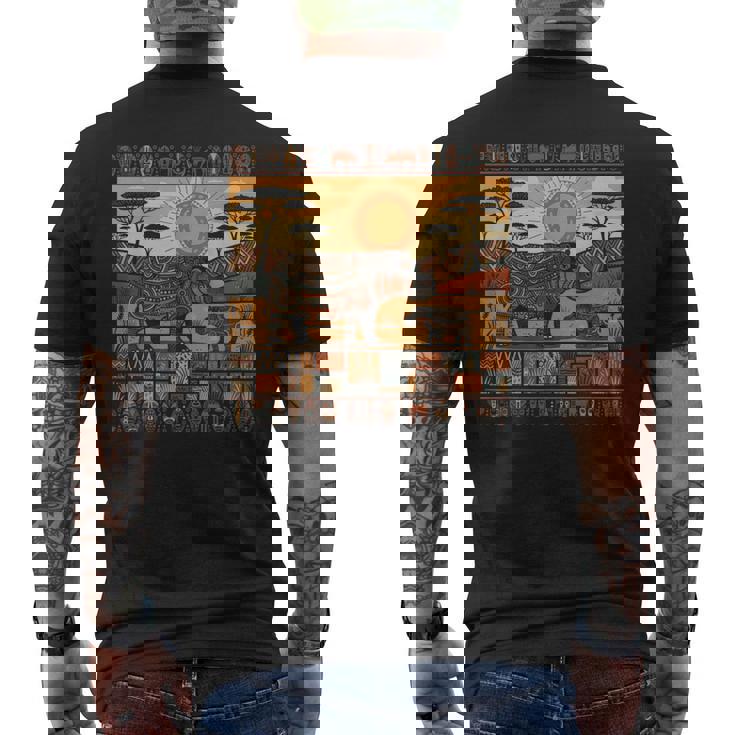 アフリカカバファミリー 部族 ケンテ柄 サファリ ガーナ メンズTシャツ バックプリント