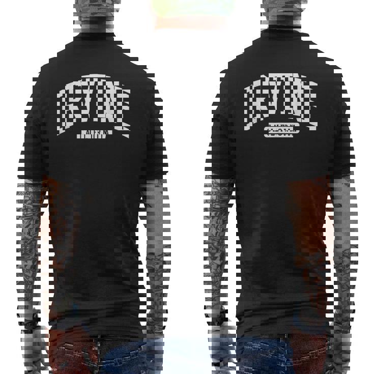 アーバインカリフォルニアカリフォルニア大学大学スタイル メンズTシャツ バックプリント