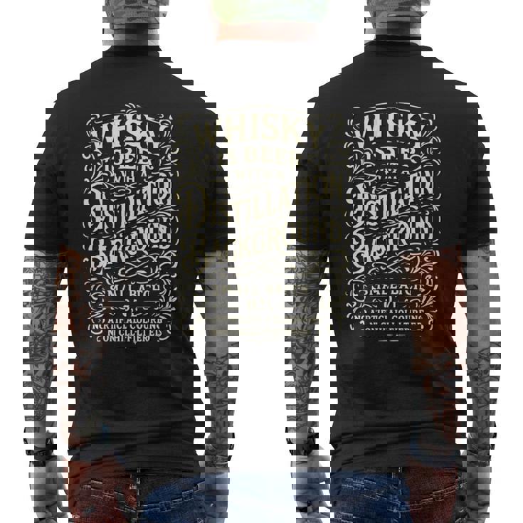 ウイスキーはスコッチと言う蒸留の背景を持つビール 長袖tシャツ メンズTシャツ バックプリント