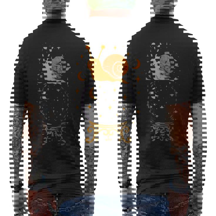 クリスタルボールスターのカタツムリ メンズTシャツ バックプリント