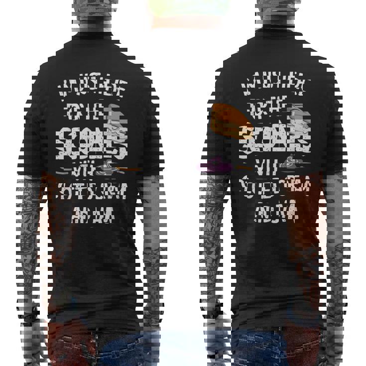 クロテッドクリームとジャムの入ったスコーンを食べに来ただけだよ メンズTシャツ バックプリント