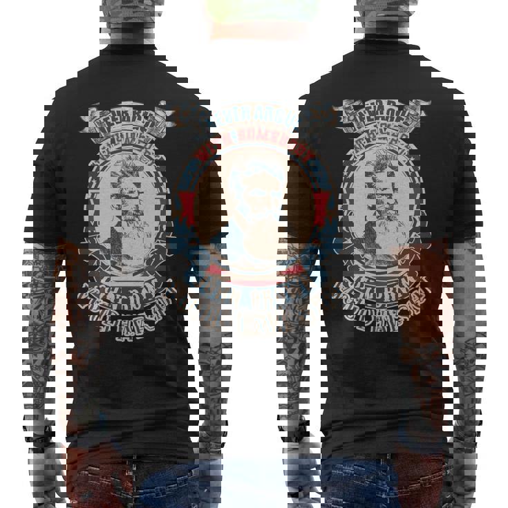 ジョン・ブラウンがヴィンテージを撃っただろう誰かと決して議論しないでください 長袖tシャツ メンズTシャツ バックプリント