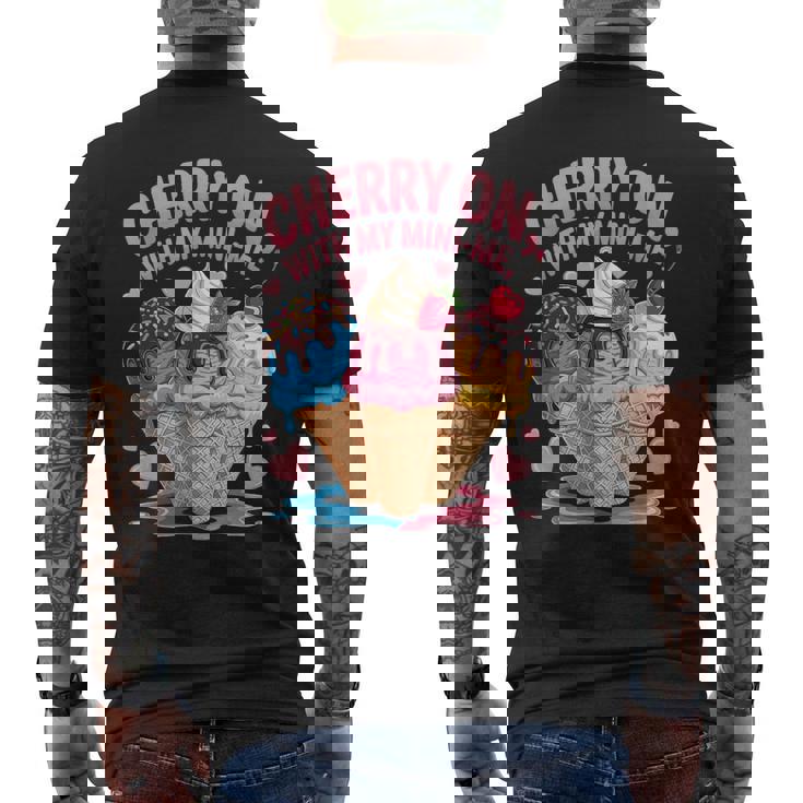 チェリー・オン・ウィズ・マイ・ミニ・ミー・アイスクリーム・ラブ メンズTシャツ バックプリント