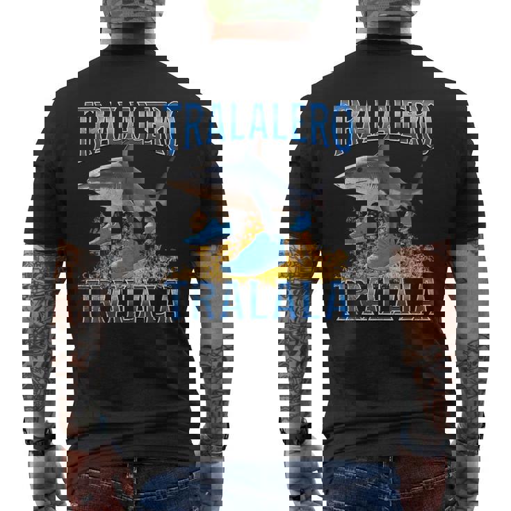 トララレロトララーラシャークミーム メンズTシャツ バックプリント