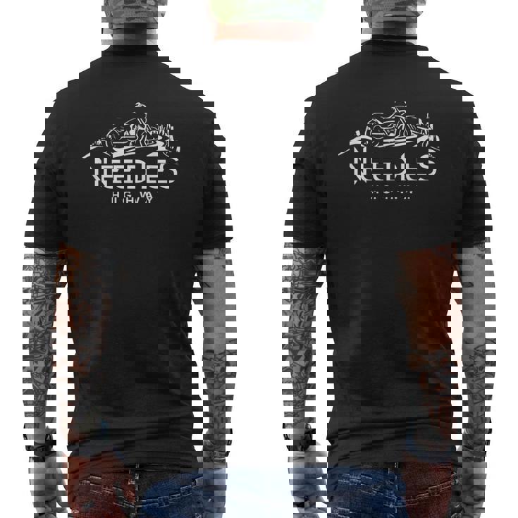 ニードルズ・ハイウェイ・サウスダコタ・モーターサイクル メンズTシャツ バックプリント