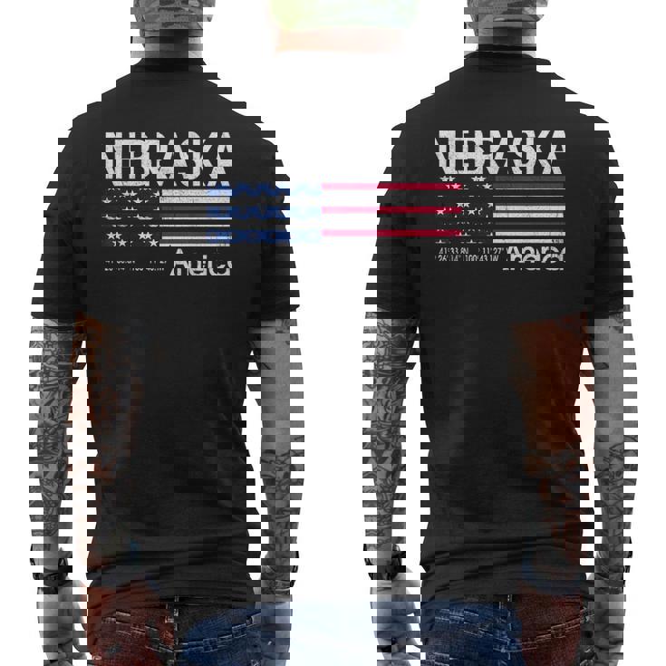 ネブラスカの座標 米国旗 メンズTシャツ バックプリント