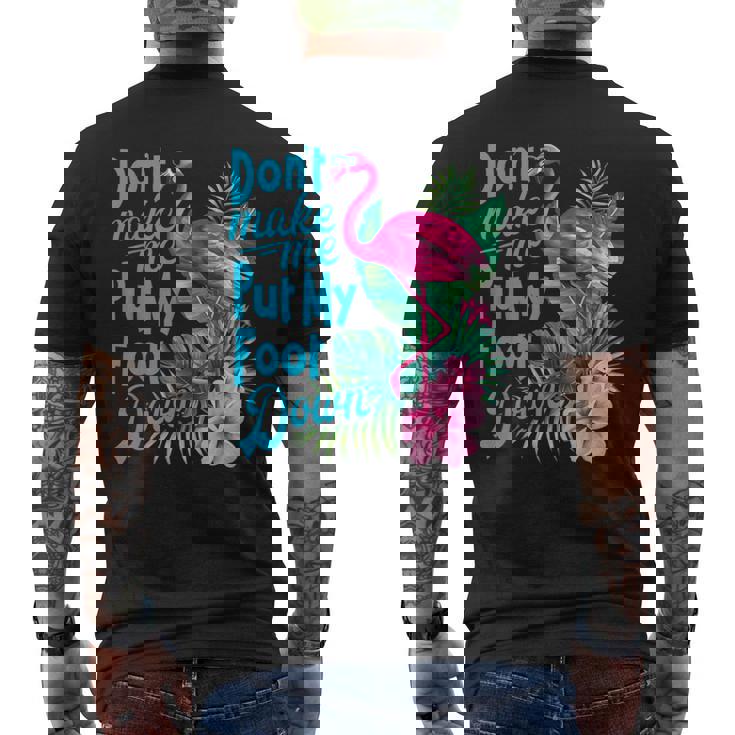 ピンクのフラミンゴ メンズTシャツ バックプリント