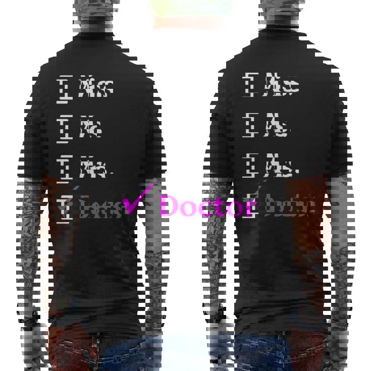 ミス・ミセス・ドクター メンズTシャツ バックプリント