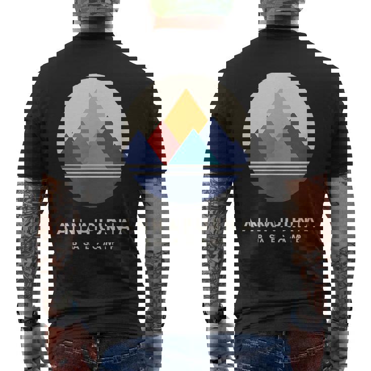 ミニマルなアンナプルナベースキャンプ 山モチーフ ハイキング メンズTシャツ バックプリント