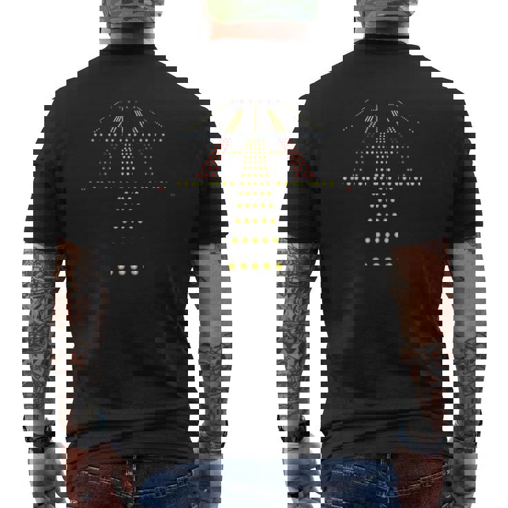 ランウェイ ナイトビュー 航空 空港 ライト メンズTシャツ バックプリント