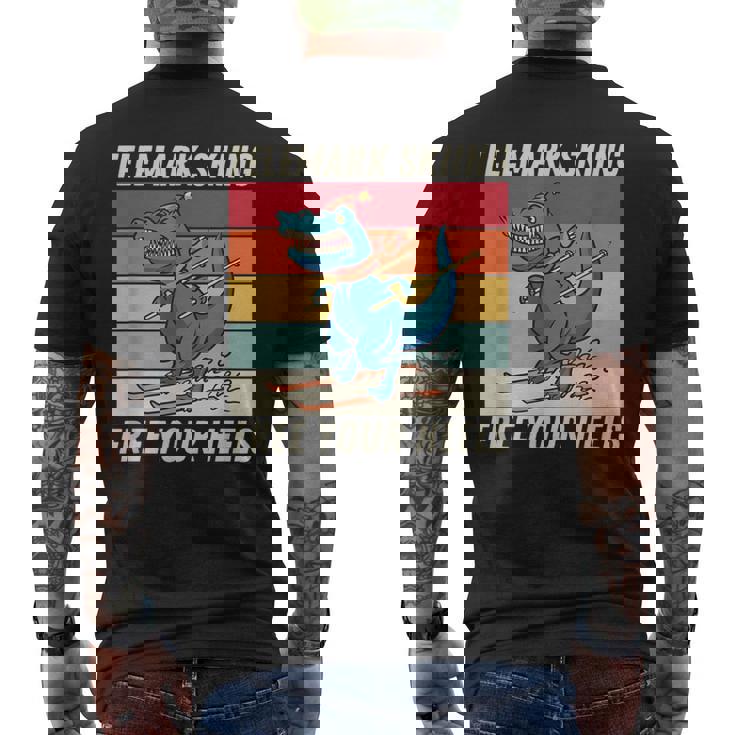 レトロ かわいい 漫画 恐竜 スキーヤー テレマーク スキー メンズTシャツ バックプリント