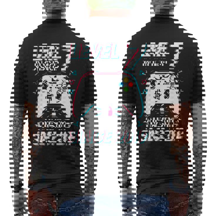 レベル 7 アンロック ビデオゲーム 7歳の誕生日 7歳の男の子 メンズTシャツ バックプリント