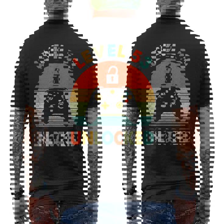 レベル53アンロック ヴィンテージ 53歳の誕生日ゲーマー 面白いゲーム メンズTシャツ バックプリント