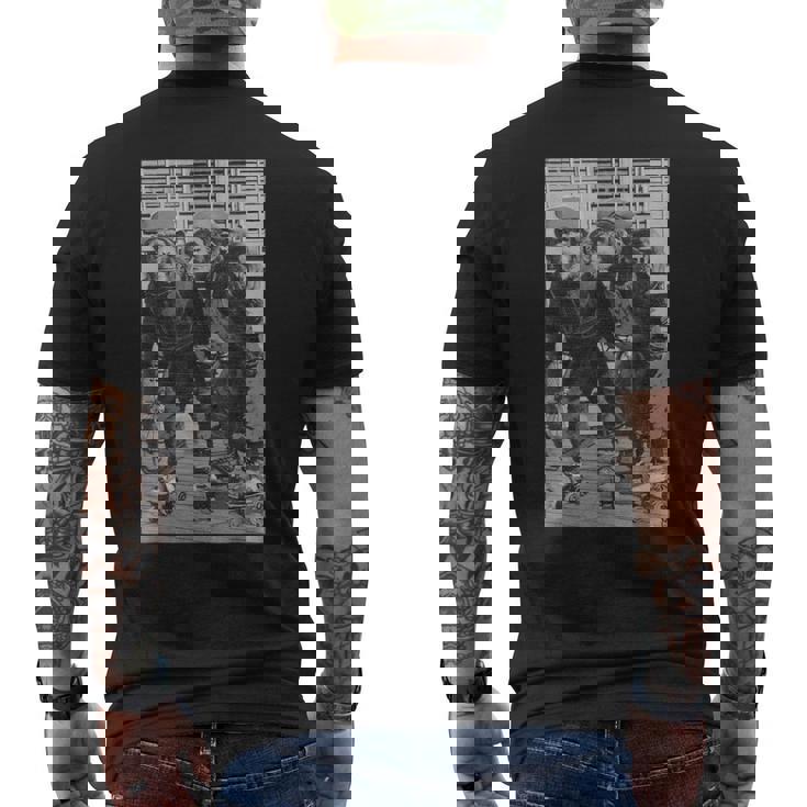 ローラースケートモンキーチンパンジーヴィンテージチンパンジーファニーモンキー メンズTシャツ バックプリント