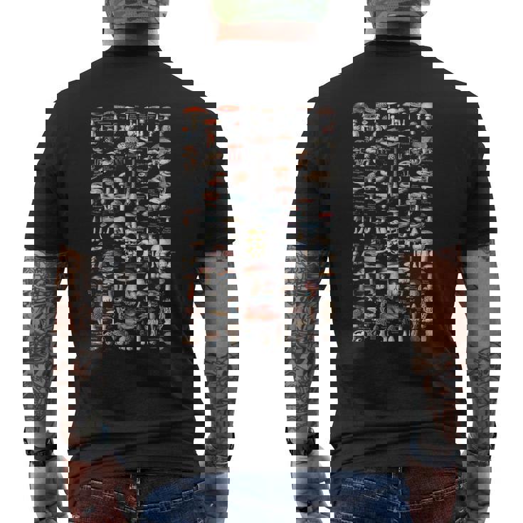 ヴィンテージマッシュルームピッカードイツ語の名前 闇 メンズTシャツ バックプリント