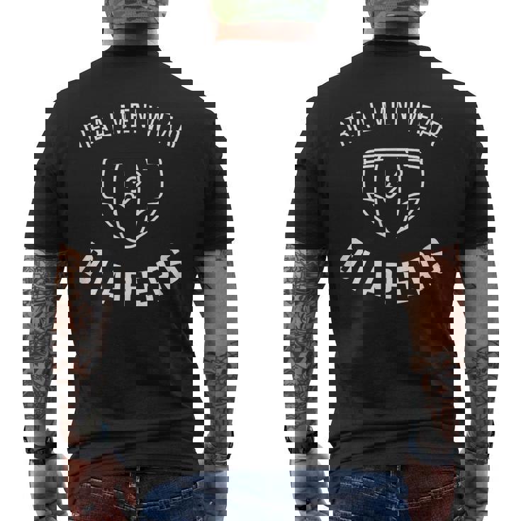 共和党のドナルド・トランプ 本物の男性がおむつを着用 メンズTシャツ バックプリント