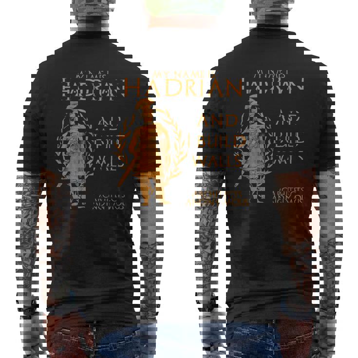 古代ローマ 皇帝ハドリアヌス 建築家 匿名 面白い メンズTシャツ バックプリント