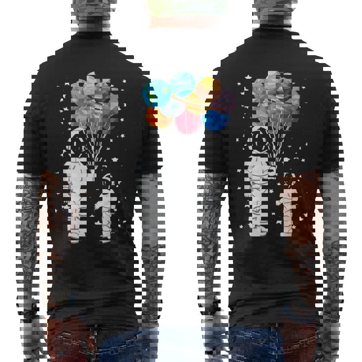 宇宙飛行士 宇宙飛行士 面白い宇宙小人太陽系 天文学 メンズTシャツ バックプリント