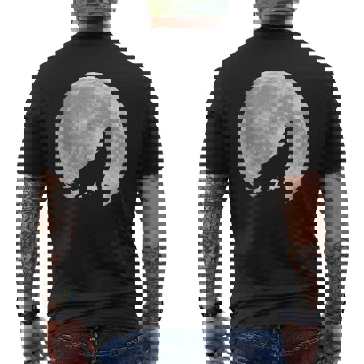 月に吠えるオオカミのシルエット。 メンズTシャツ バックプリント