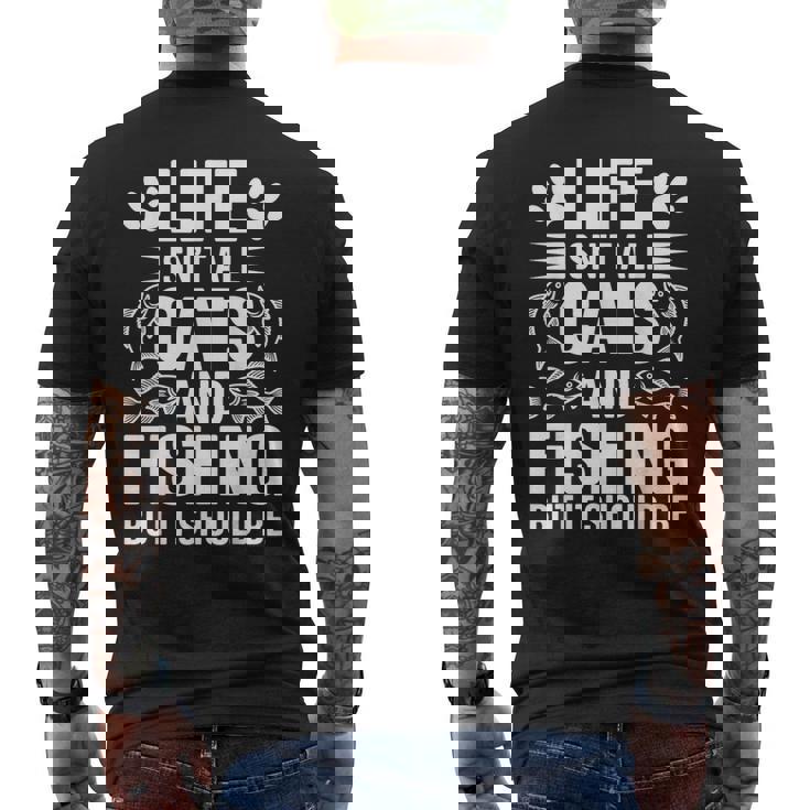 猫と釣り漁師 おもしろ釣り メンズTシャツ バックプリント