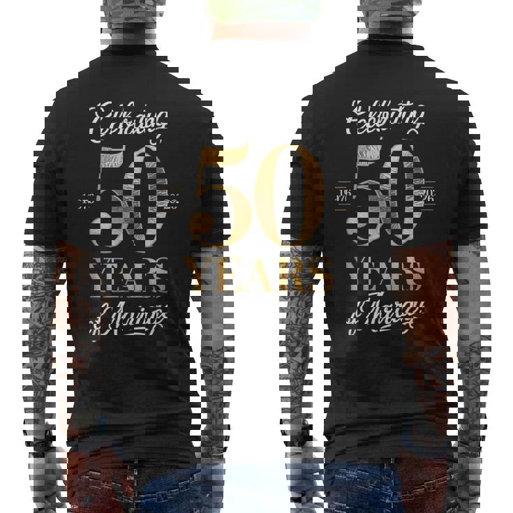 結婚 50 周年を祝う 1976 年 2026 年のゴールデン デザイン メンズTシャツ バックプリント