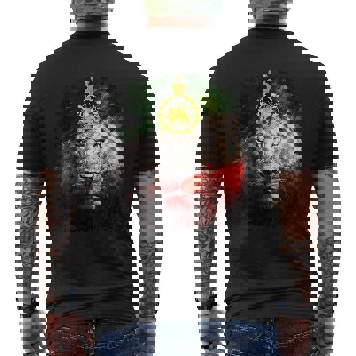 金色のライオンの頭が付いたイランの国旗。 メンズTシャツ バックプリント