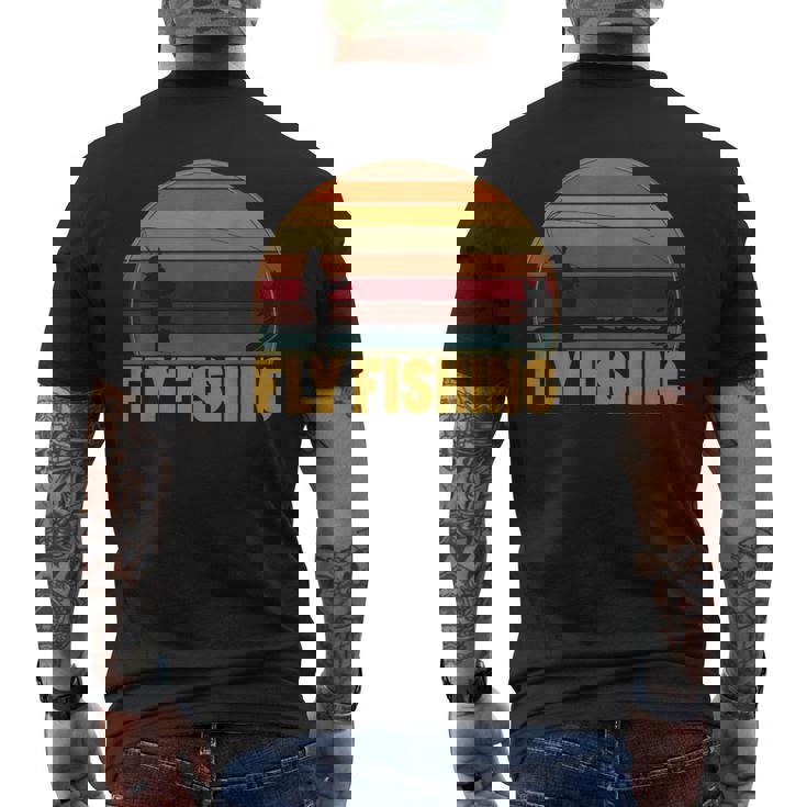 釣竿を使ったレトロなフライフィッシング フィッシャーマンフライフィッシング メンズTシャツ バックプリント