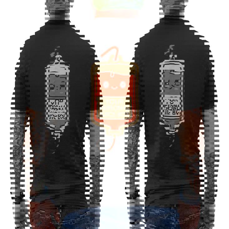 面白い かわいい 静脈内科医 血液バッグ 看護師 医療 ユーモア メンズTシャツ バックプリント