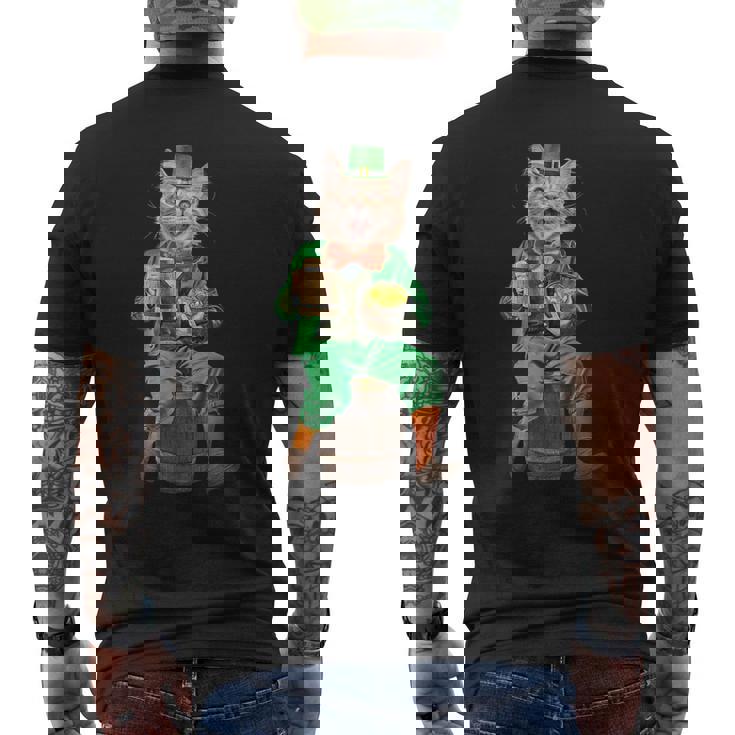 面白いレプラコーン猫、ハッピーセントパトリックデー メンズTシャツ バックプリント