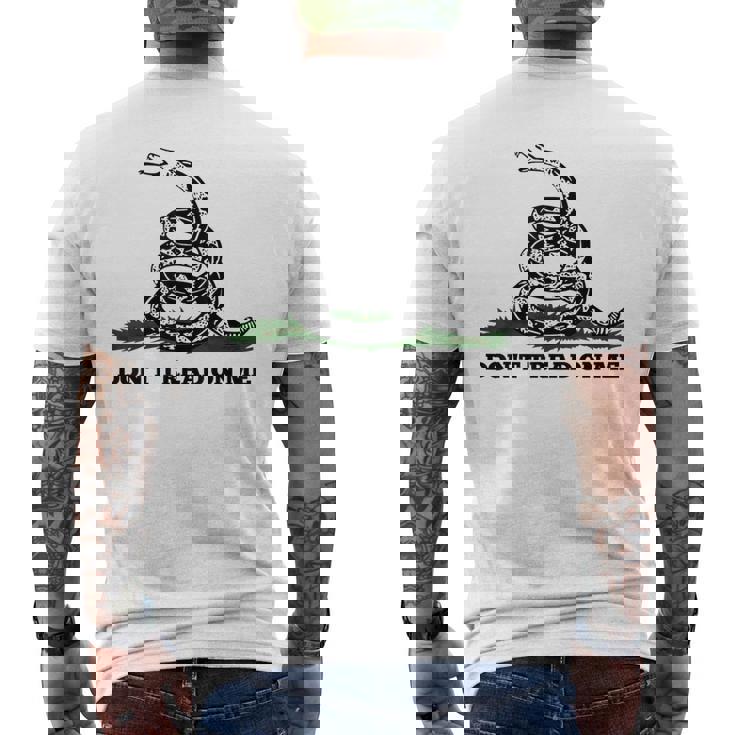 Don't Tread On Me 2Nd Amendment 愛国心が強いノベルティアイテム メンズTシャツ バックプリント