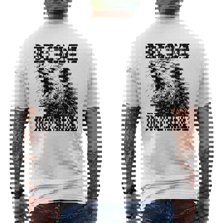 Raccoon Become Ungovernable ビンテージ グラフィック パンダ ミーム メンズTシャツ バックプリント