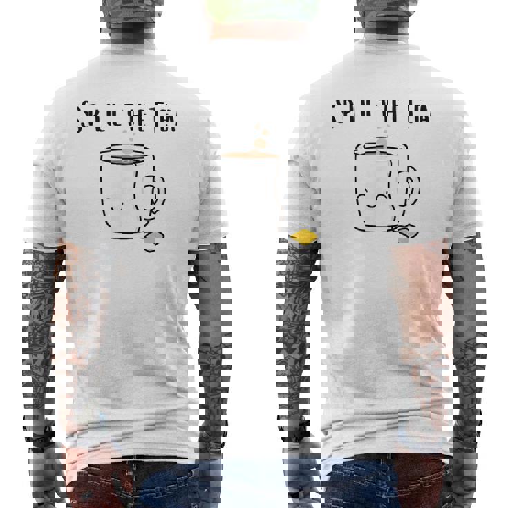 お茶をこぼす 友情 お茶好きの人 かわいい かわいい 湯呑み パーティー メンズTシャツ バックプリント