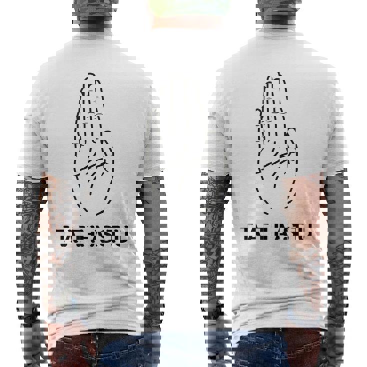 インドのサンスクリット語タタストゥデザイン メンズTシャツ バックプリント