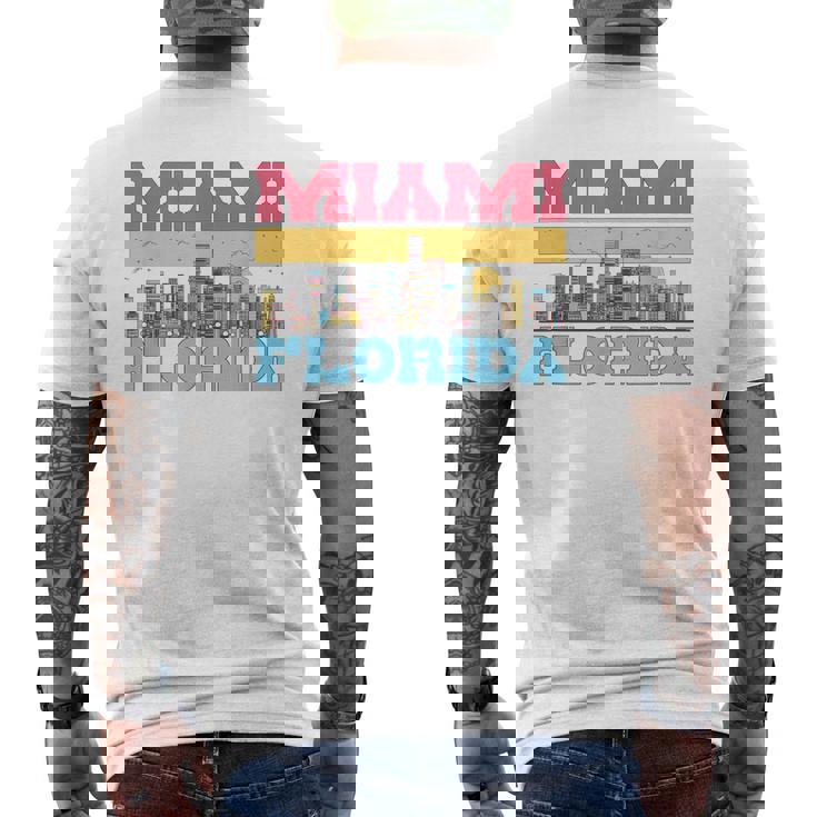 マイアミ フロリダ州 都市景観 お土産 モダン マイアミスカイライン メンズTシャツ バックプリント