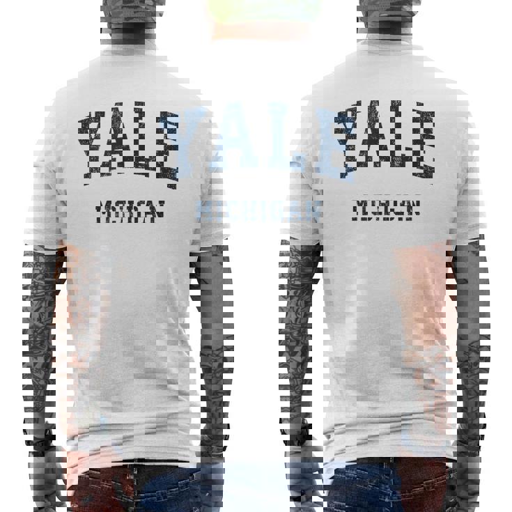 ミシガン州イェールミシガン州ヴィンテージアスレチックスポーツデザイン メンズTシャツ バックプリント